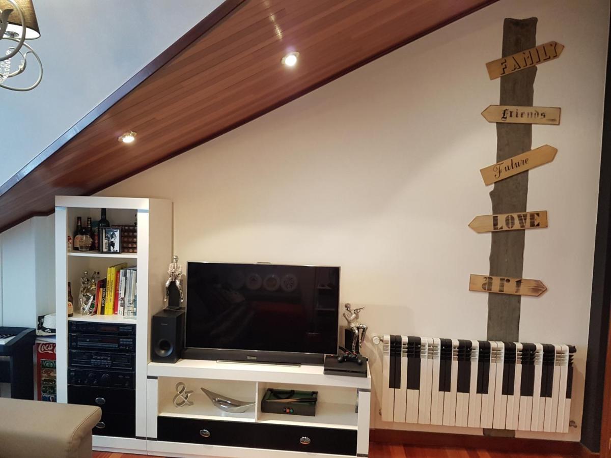 Alojamientos Marte Habitacion Con Bano Торрелавега Экстерьер фото